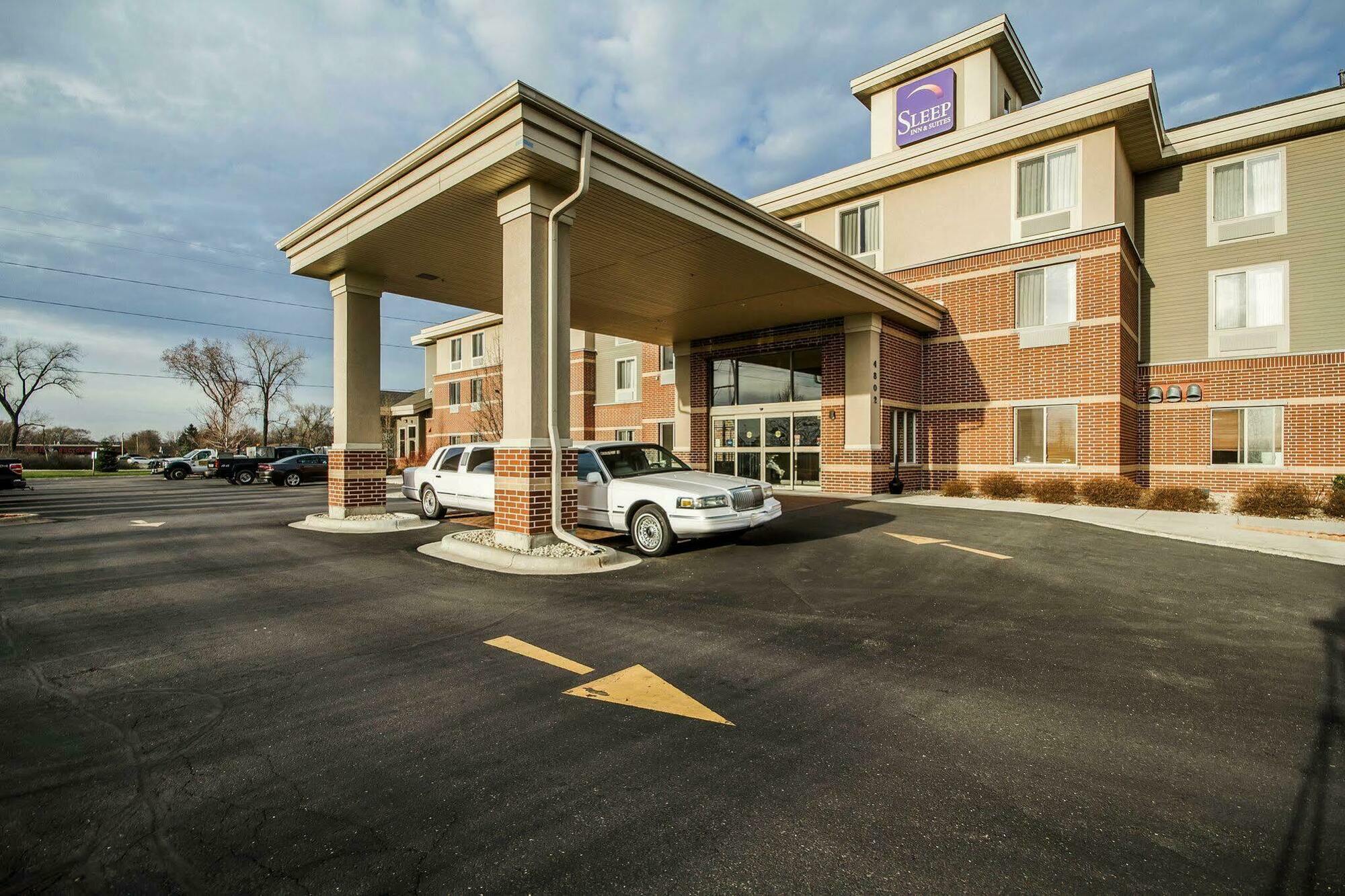 Sleep Inn & Suites Madison - Monona Exterior photo